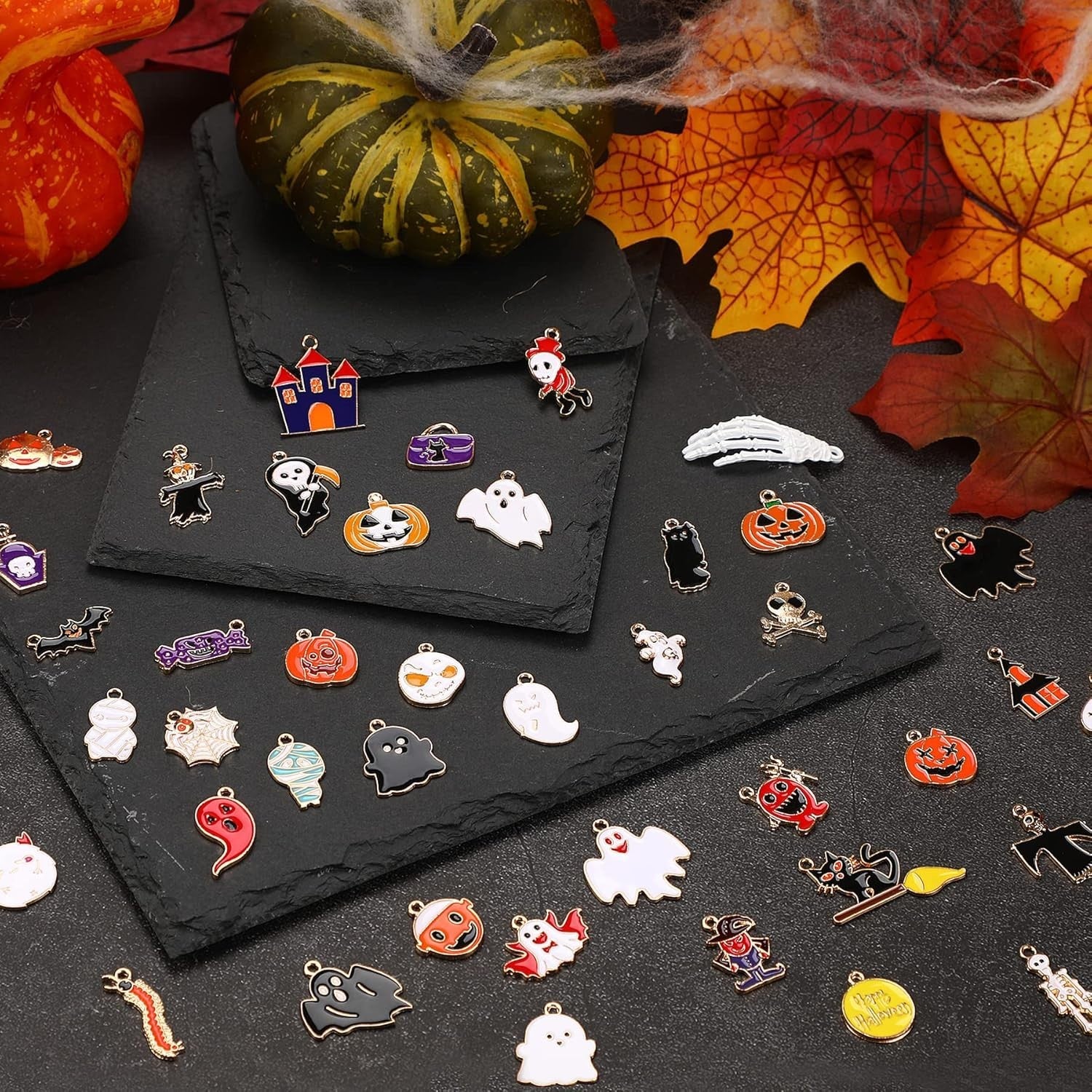 Halloween Charms 110 Stück 🎃 Gold Emaille Anhänger für Schmuck Basteln