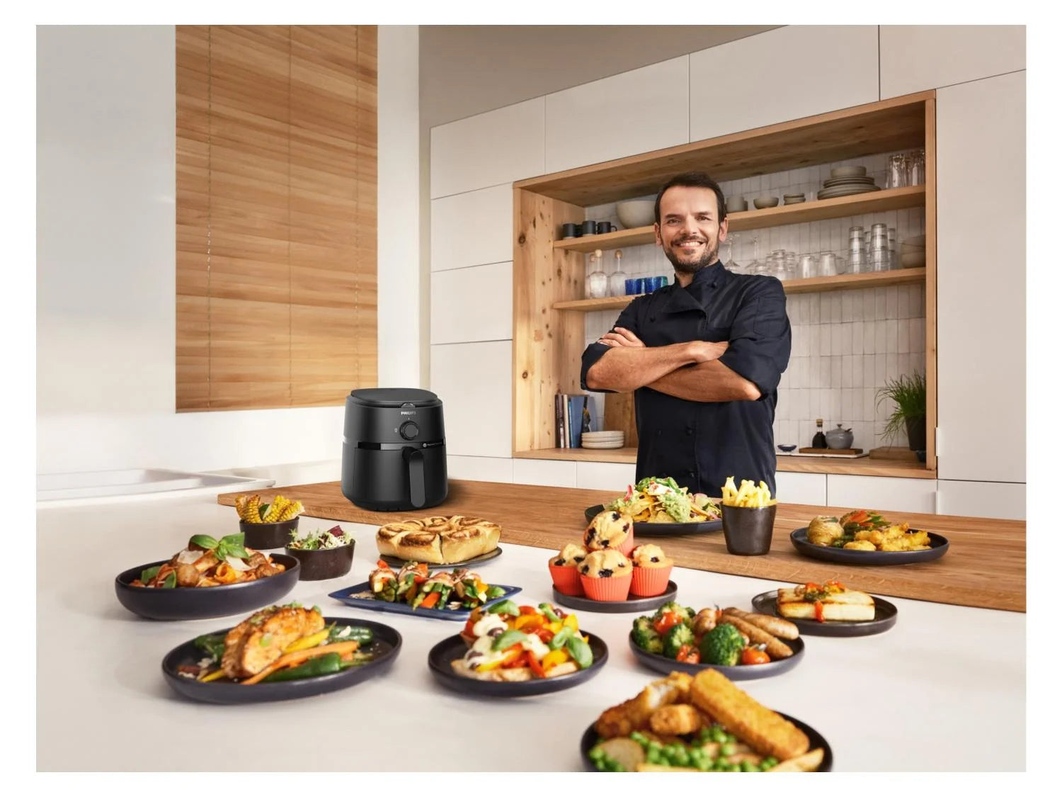 Philips Essential Airfryer 4.1L Hot Air Fryer 1400 Watt Black