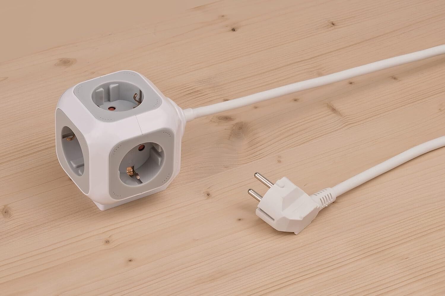 Brennenstuhl Alea-Power Steckdosenblock/Steckdosenwürfel 4-Fach (mit 1,4m Kabel)