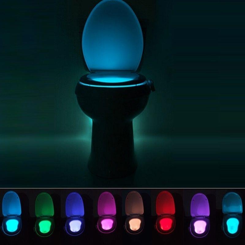 LED Toilettenlicht mit Bewegungssensor – WC Nachtlicht mit 8 Farben