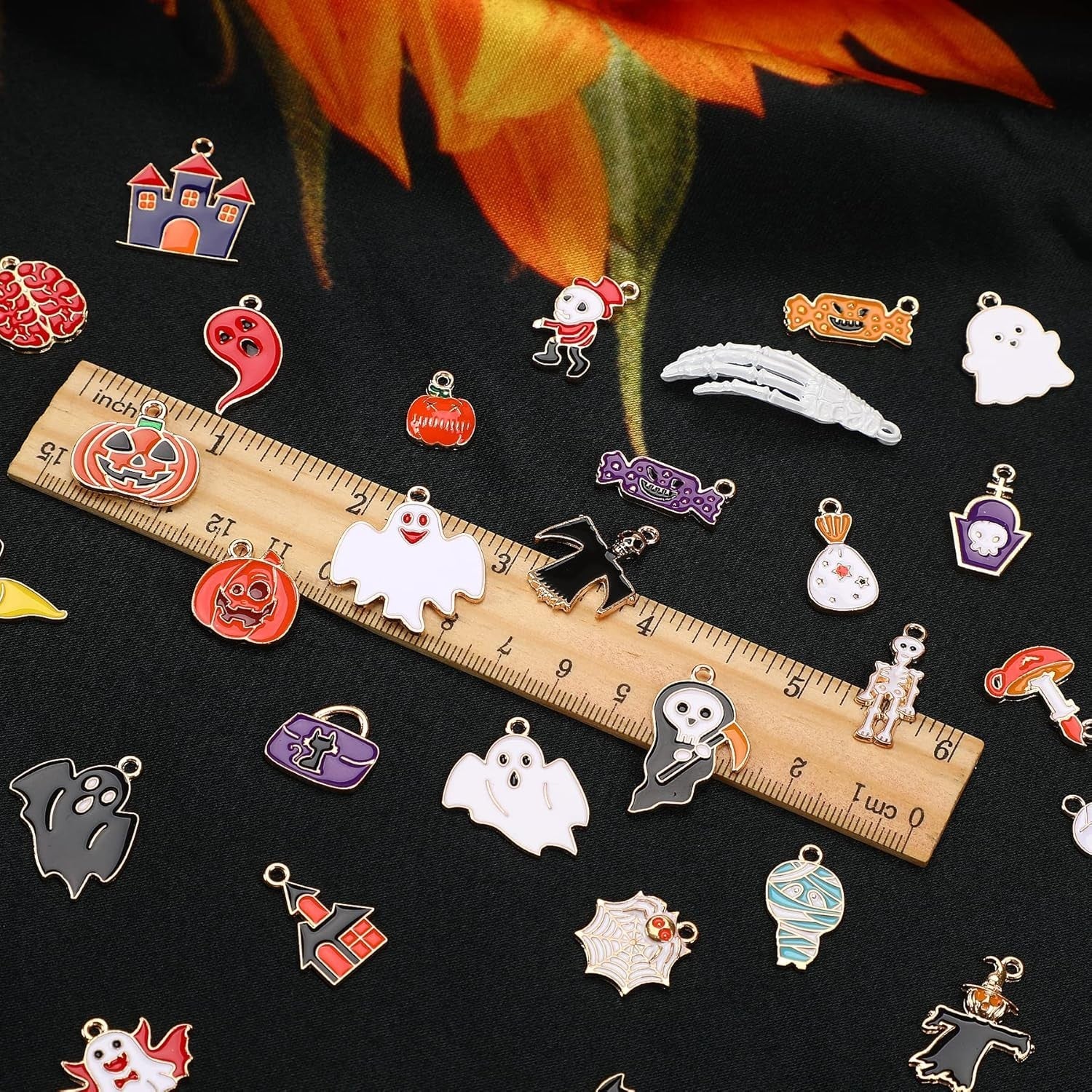 Halloween Charms 110 Stück 🎃 Gold Emaille Anhänger für Schmuck Basteln