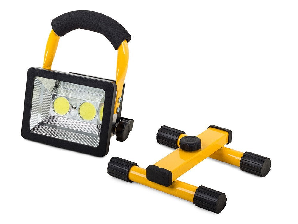 LED Baustrahler 30W mit Akku – mobile COB Arbeitsleuchte für vielseitige Einsätze Der