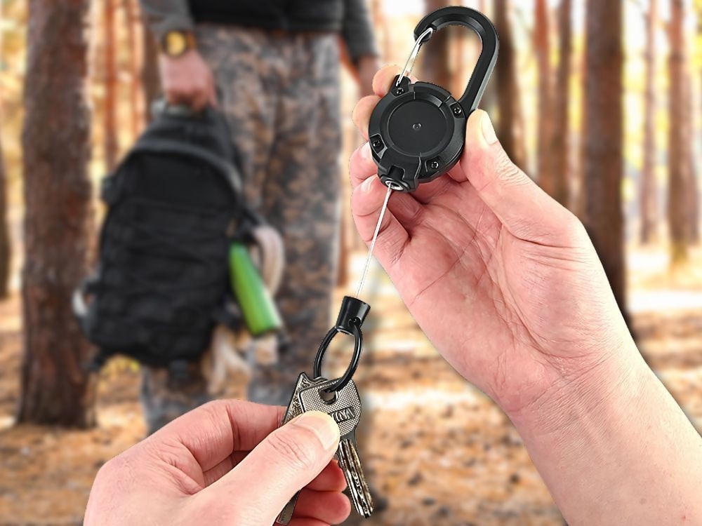 Schlüsselaufroller mit Stahlseil Karabiner Schlüsselhalter Ausweis Retraktor