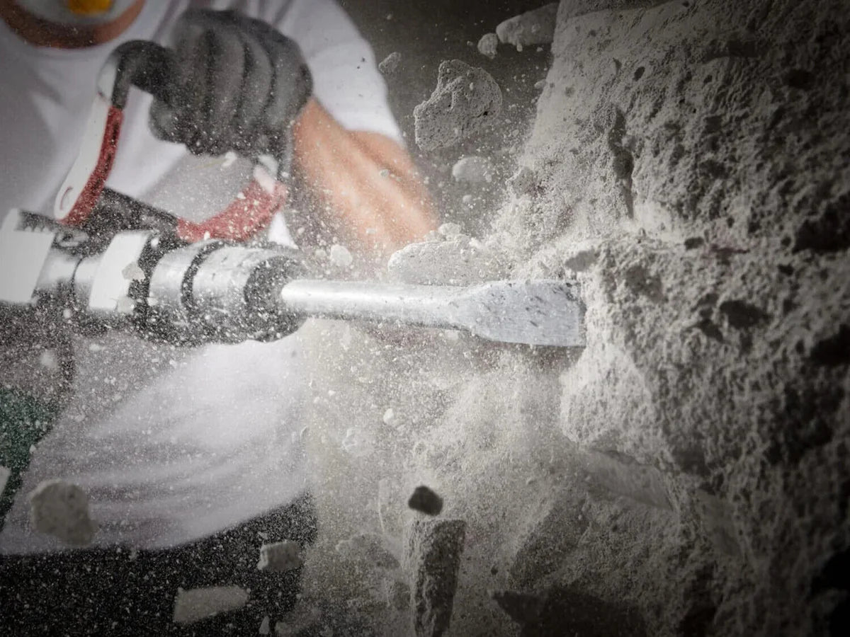 PARKSIDE® Abbruchhammer PAH 1300 B2 – 1300W SDS-Max Meißelhammer mit 15 Joule Schlagkraft – inkl. Koffer, Spitz- & Flachmeißel – Profi Abbruchwerkzeug für Beton, Mauerwerk & Gestein