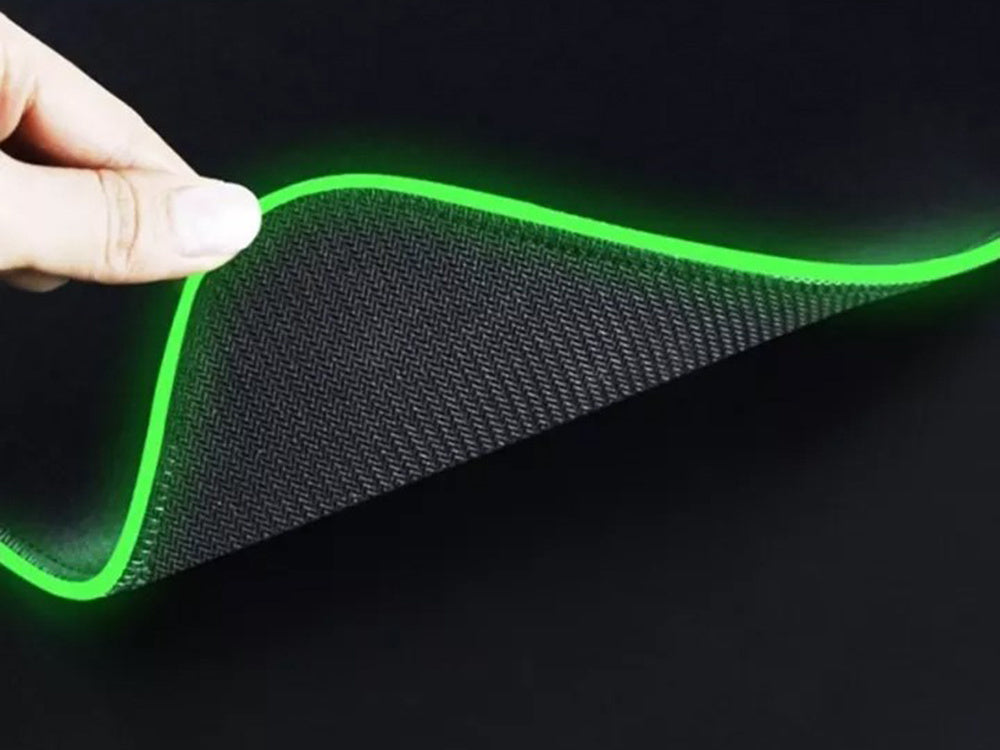 LED RGB Gaming Mauspad 80x30 cm – Beleuchtetes Mauspad mit USB & Anti-Rutsch