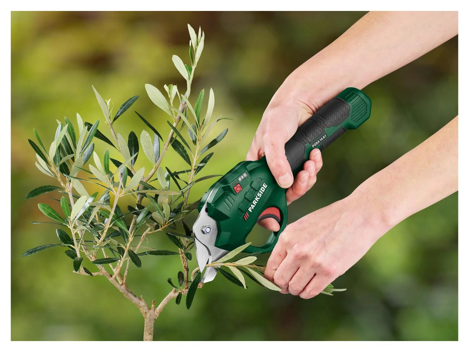 PARKSIDE® 4V Akku Gartenschere PGAS 14 A1 – Ergonomische Gartenschere mit integriertem Li-Ion Akku