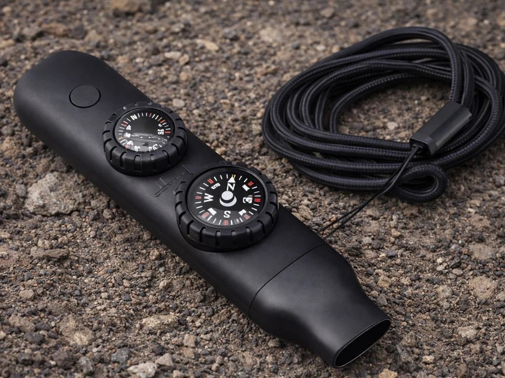 Survival Pfeife 5in1 mit Kompass, Taschenlampe, Thermometer & Lupe – Outdoor Multifunktionspfeife mit Umhängeband
