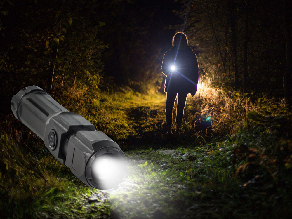 Wiederaufladbare LED Taschenlampe mit XPE LED, Zoom und Micro-USB – Kompakte Outdoor- und Alltagslampe
